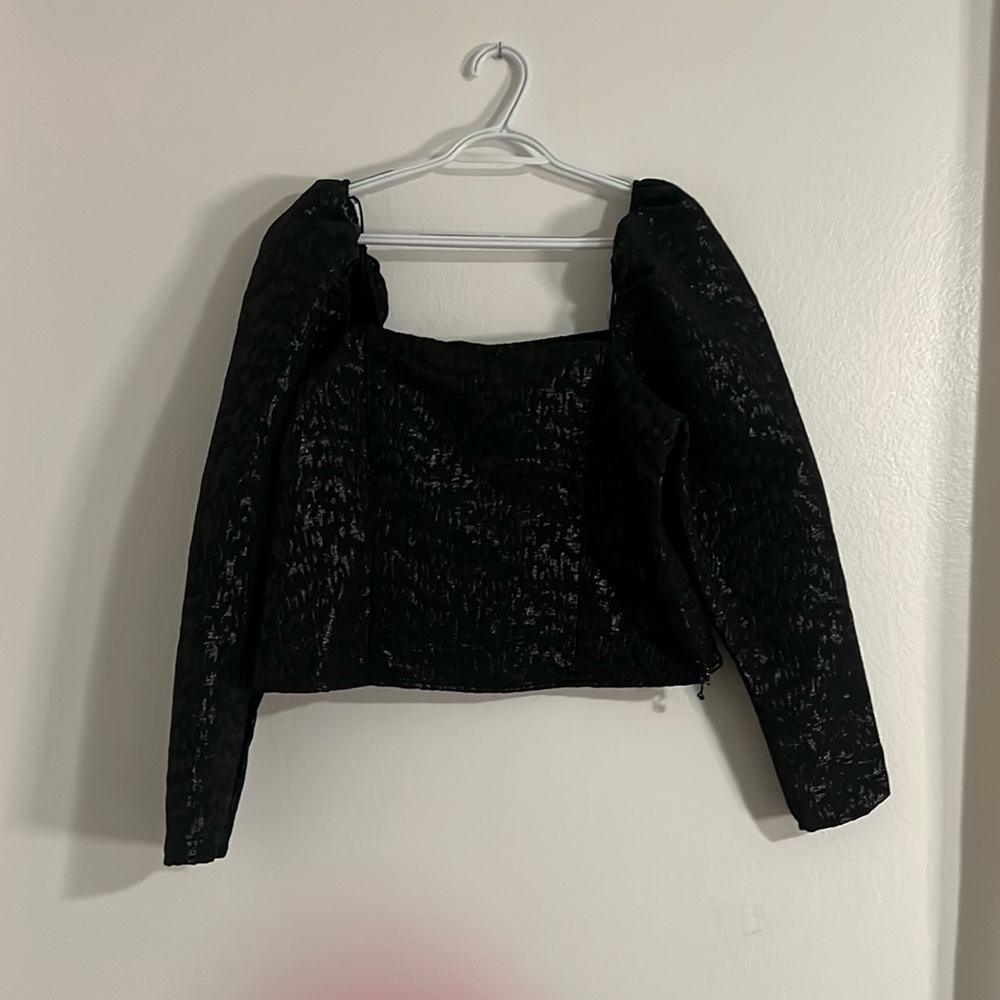 H&M top size large
